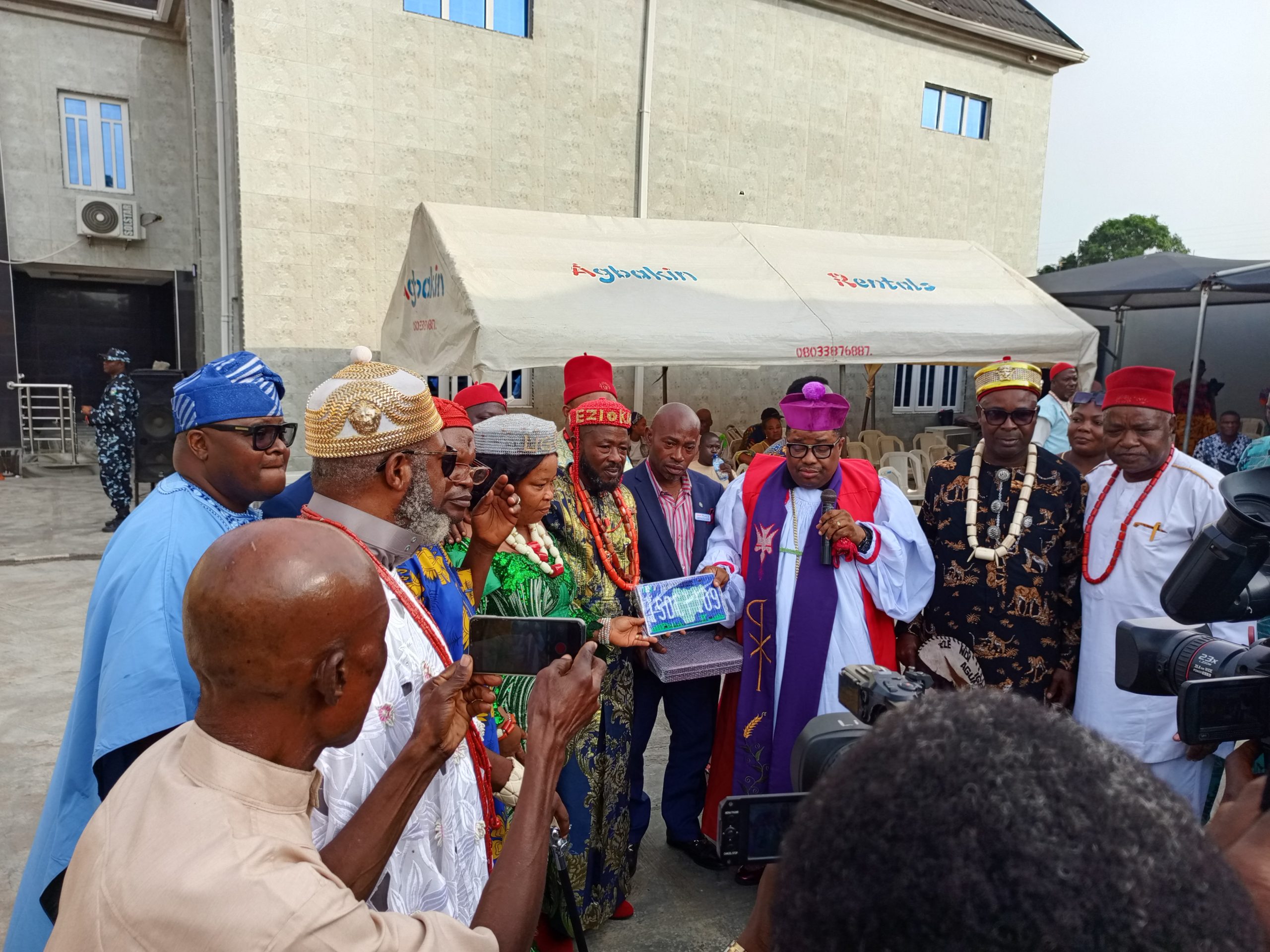 Eze Ndigbo honoured as peace ambassador