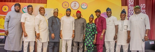 Oyo Speaker Ogundoyin gives financial empowerment to constituents
