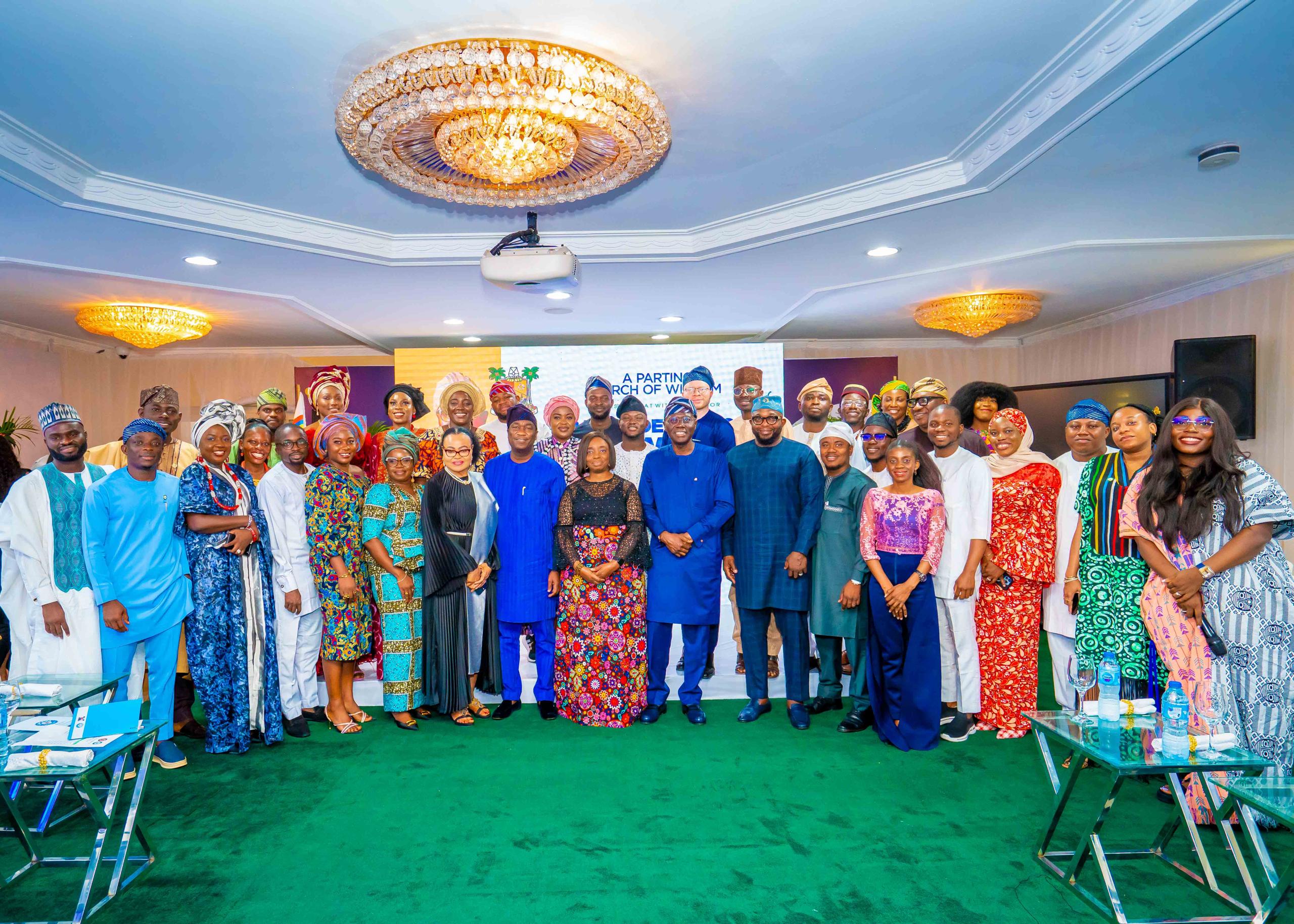 Photos as pioneer set of the Lateef Jakande Leadership Academy dine with Sanwo-Olu