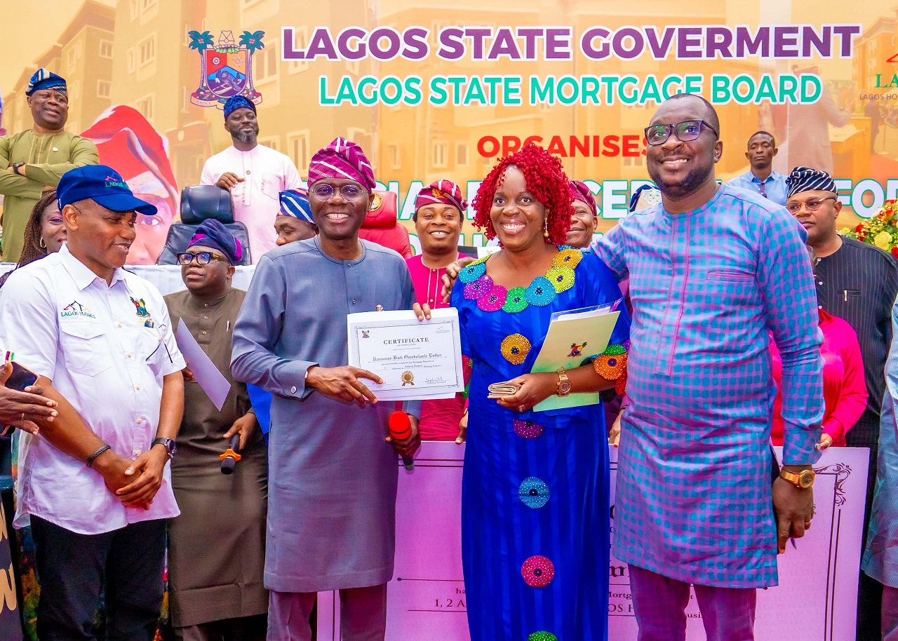 LagosHoms presents exit certificates to subscribers