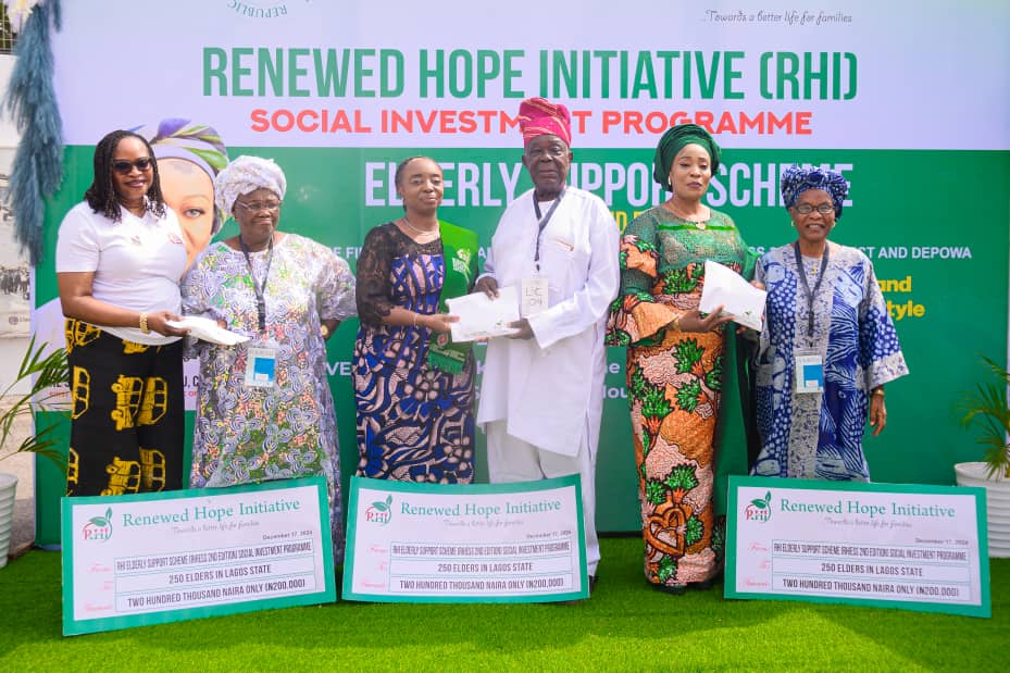 250 elderly Lagosians get N50m from First Lady’s support scheme